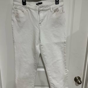 Vera Wang white capri jeans